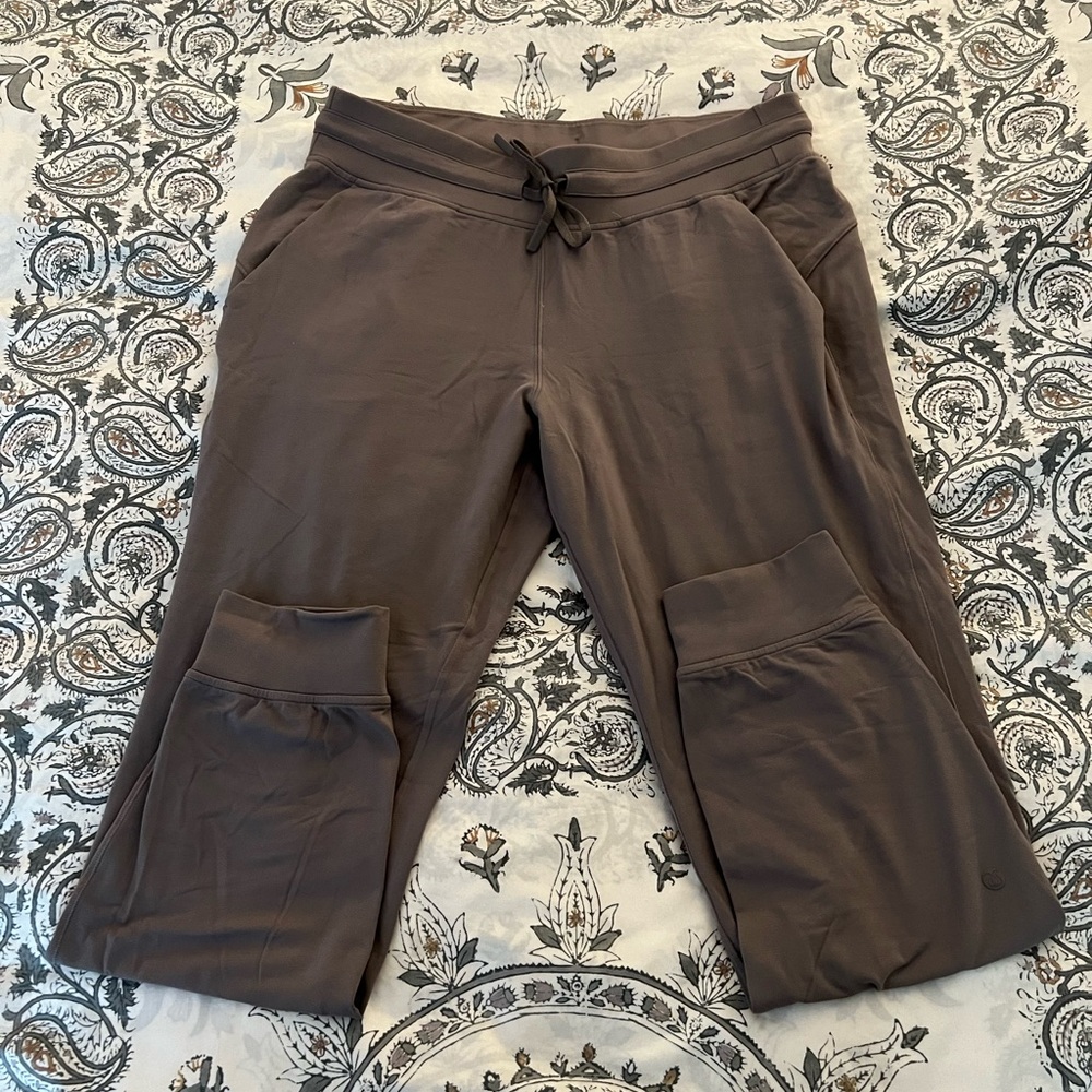 Lululemon Ready to Rulu jogger 12 in lavender